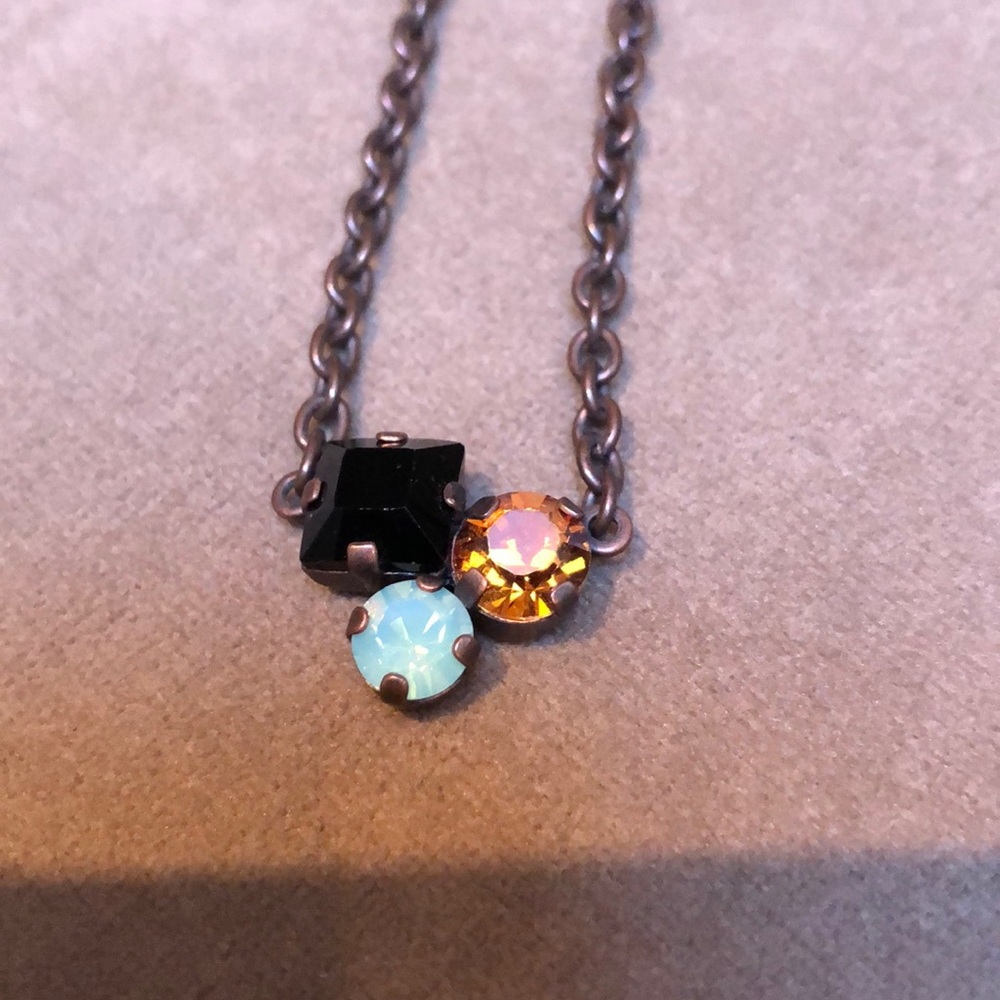 Sabika 3 stone necklace